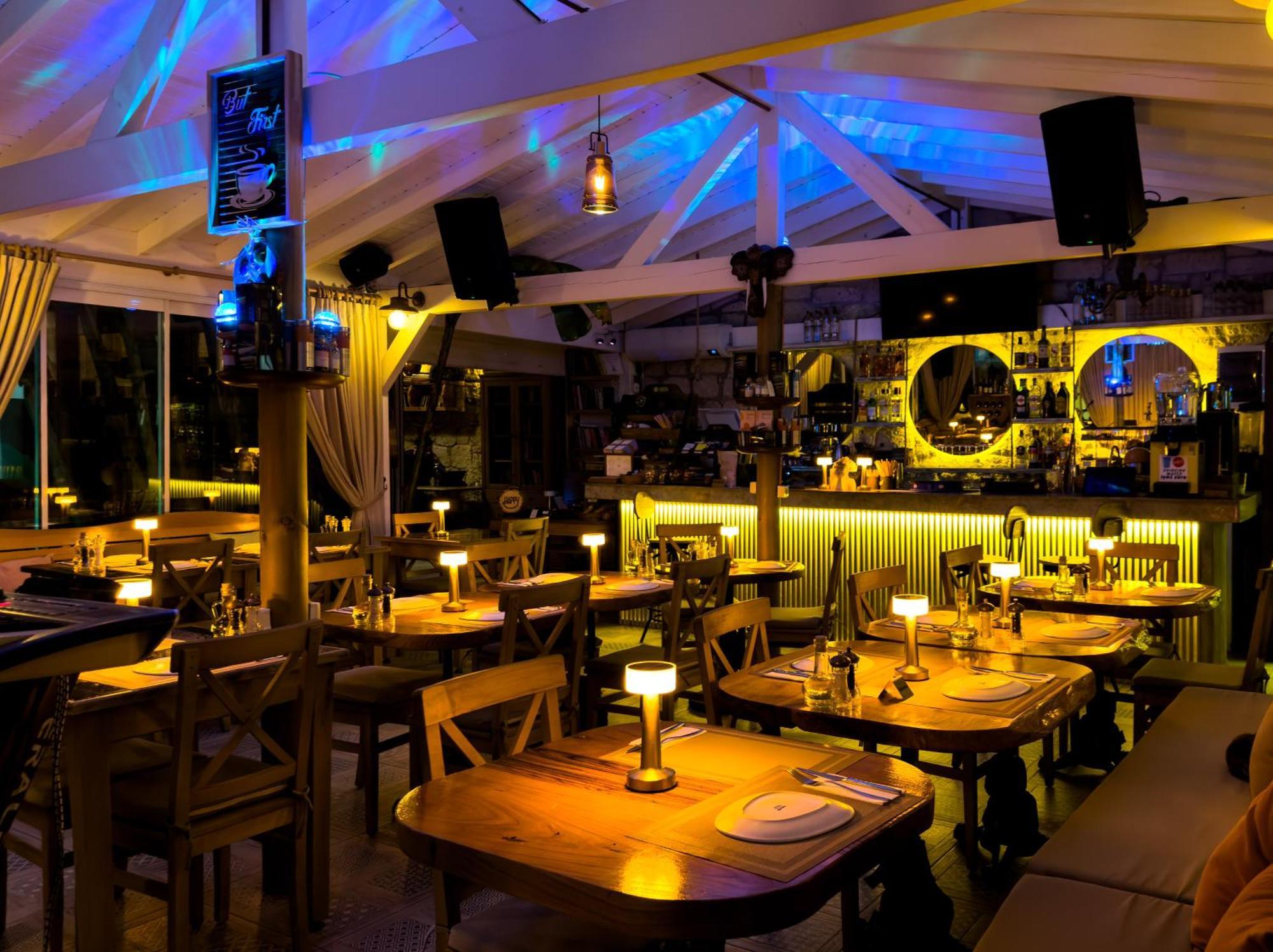 Banana Alacati Food & Stay - Adults Only المظهر الخارجي الصورة